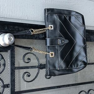 Gemma Rossi Ladies shoulder bag. Used but good condition, wear on handle straps